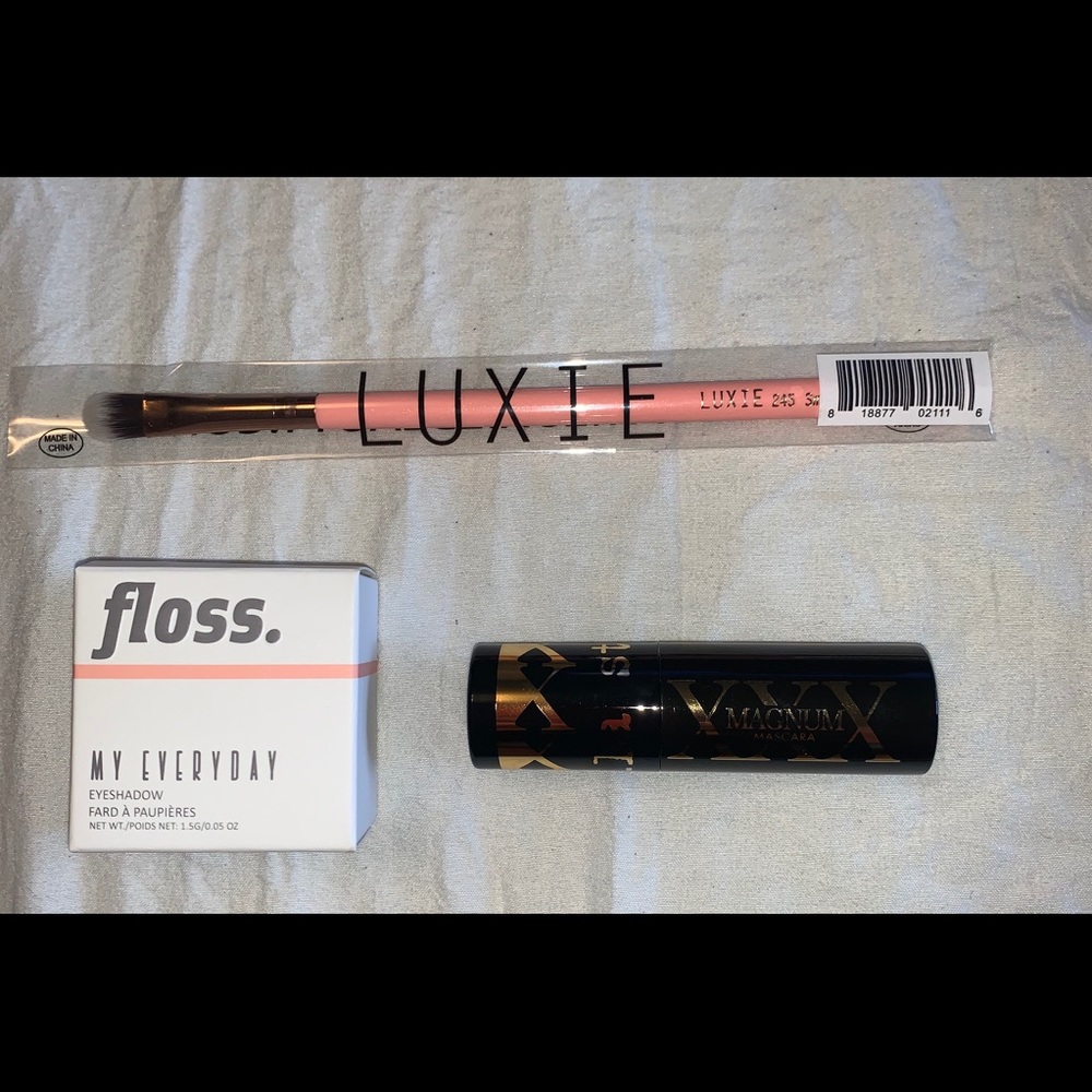 NWT Lot of Eye Makeup & Eye Shadow Brush